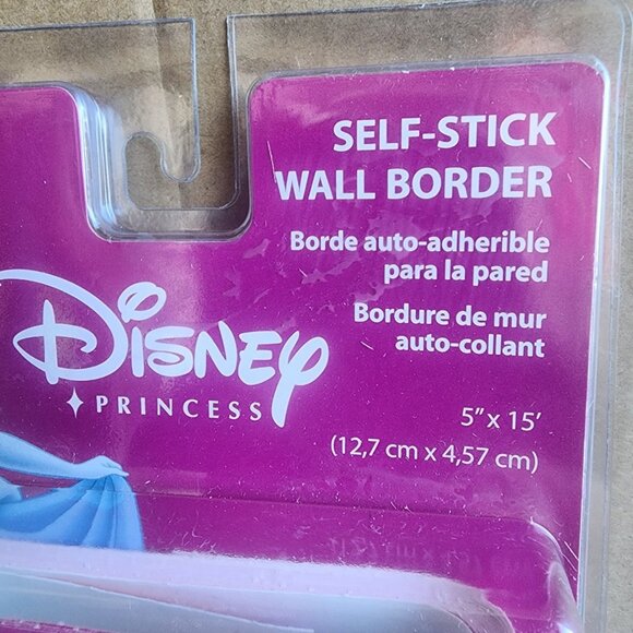 Disney Princess Self-Stick Wall Border featuring Ariel & Cinderella - 5" x... - Picture 2 of 3